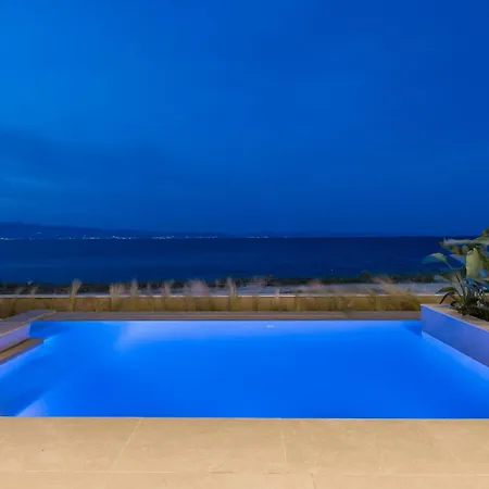 Villa Aeolia Residences *