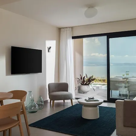 Villa Aeolia Residences
