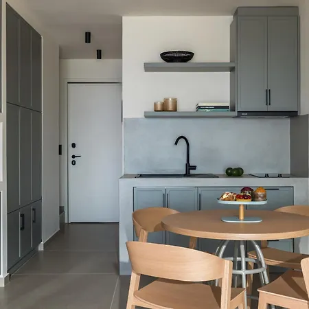Villa Aeolia Residences *